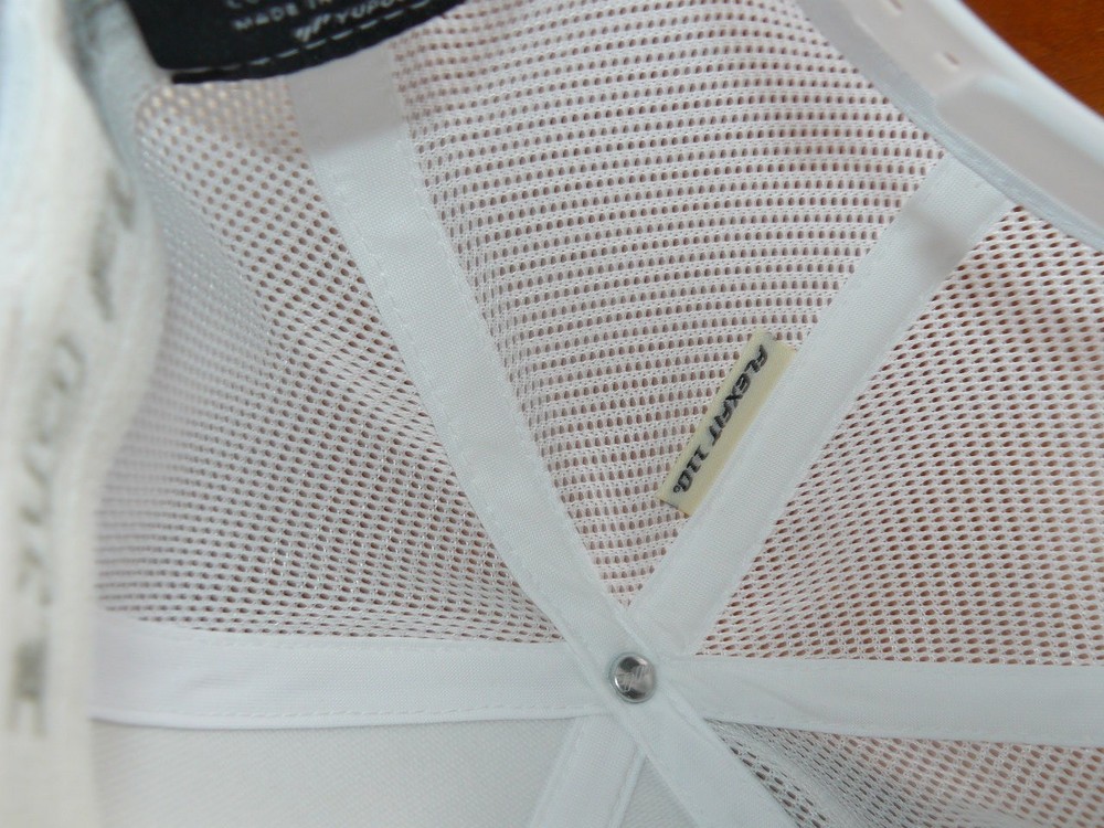 LA GOLF logo Hat, Structured, White/Green, Adjustable, Flexfit Tech 110, NWT