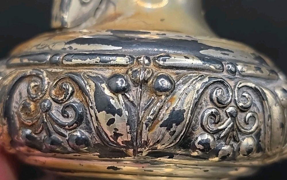 VINTAGE RONSON "DECANTER" TABLE LIGHTER