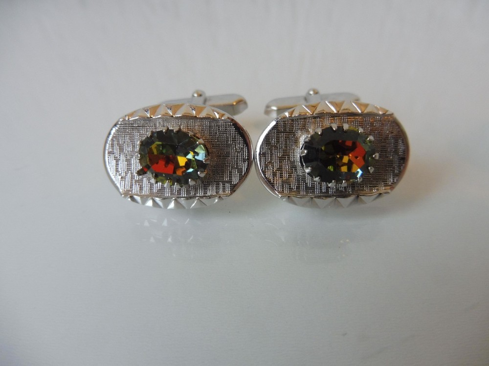 Beautiful Trendy Cufflinks ____ Silver Plated_