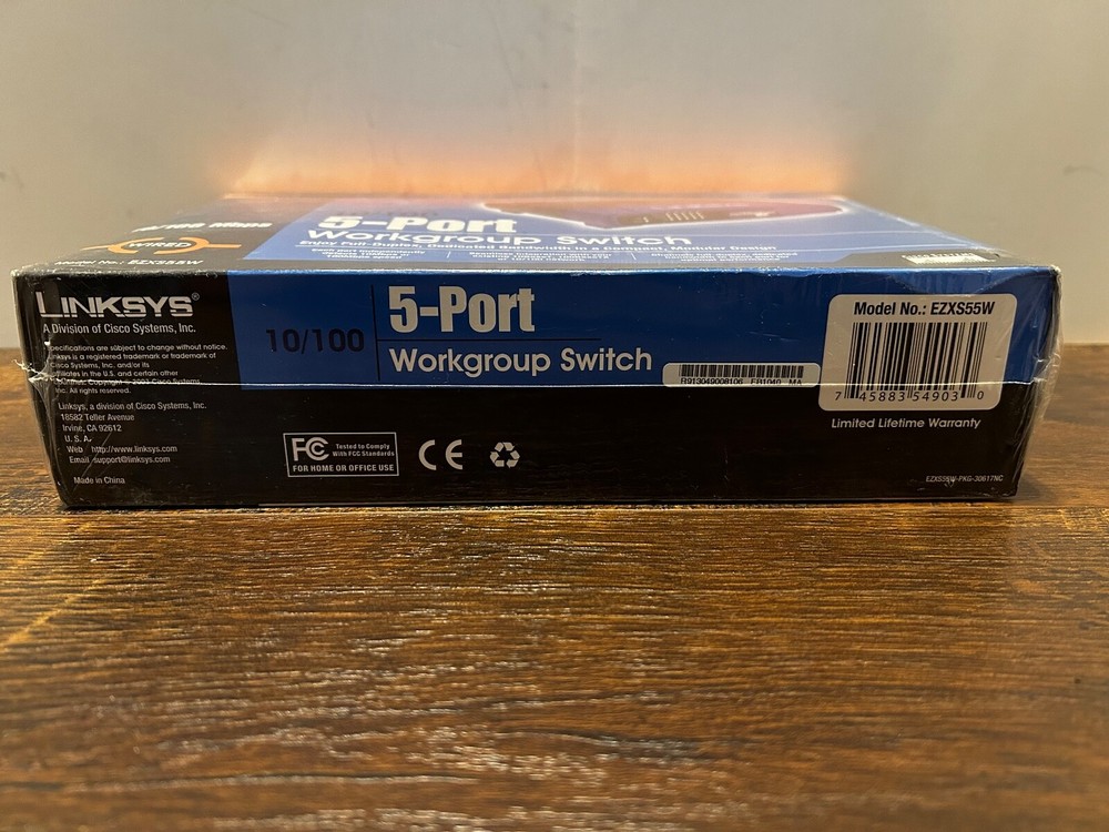 LINKSYS Cisco Wired 10/100 5-Port Workgroup Switch EZXS55W