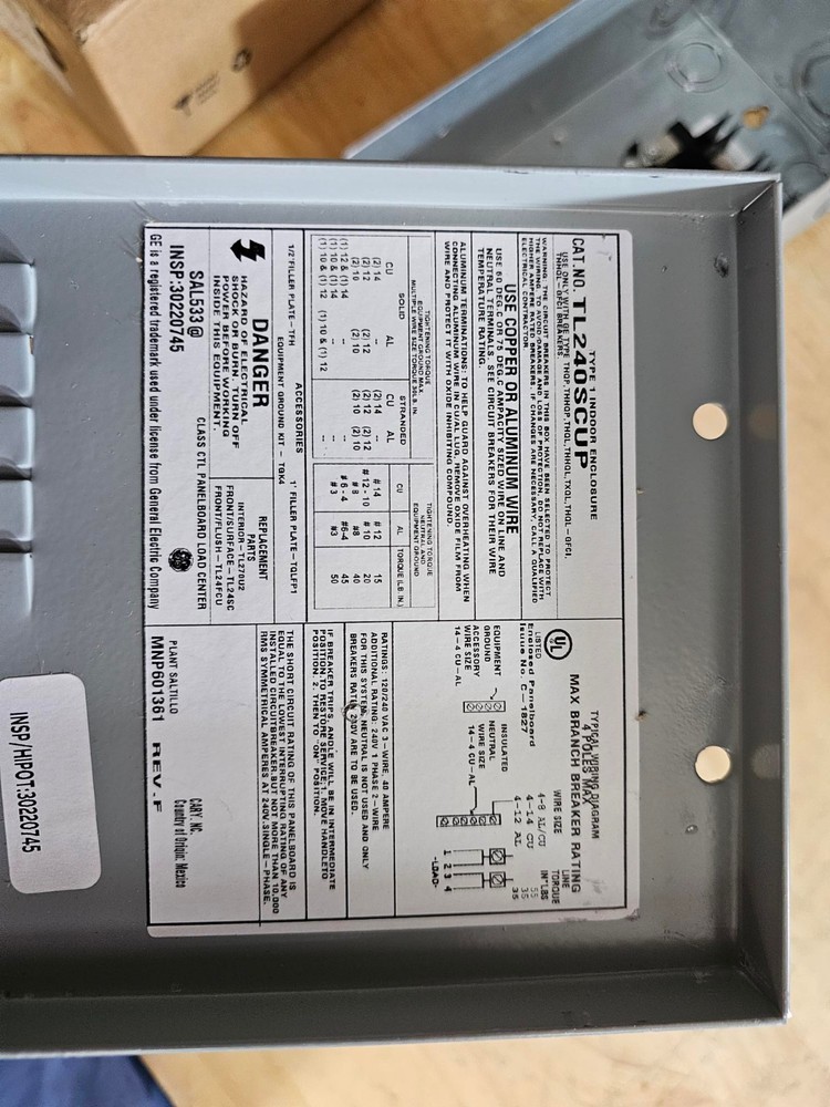 PowerMark Gold 40A 2-Space 4-Circuit Main Lug Panel Indoor Single-Phase