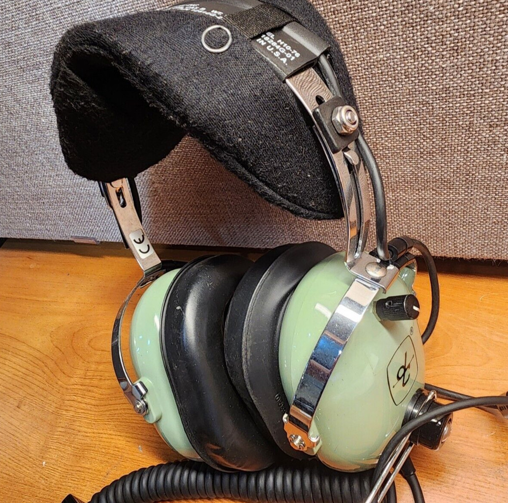 Nice Condition DAVID CLARK H10-76 Aviation Headset #12510G-21