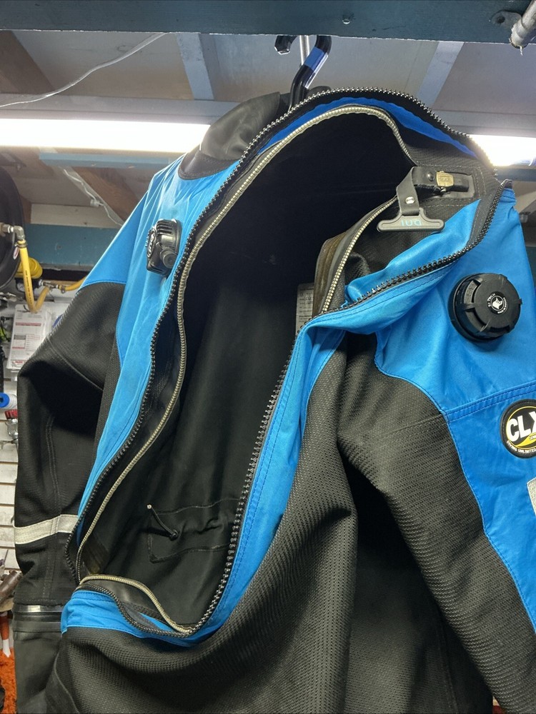 *PRE-OWNED* DUI CLX450 Custom Mens Drysuit
