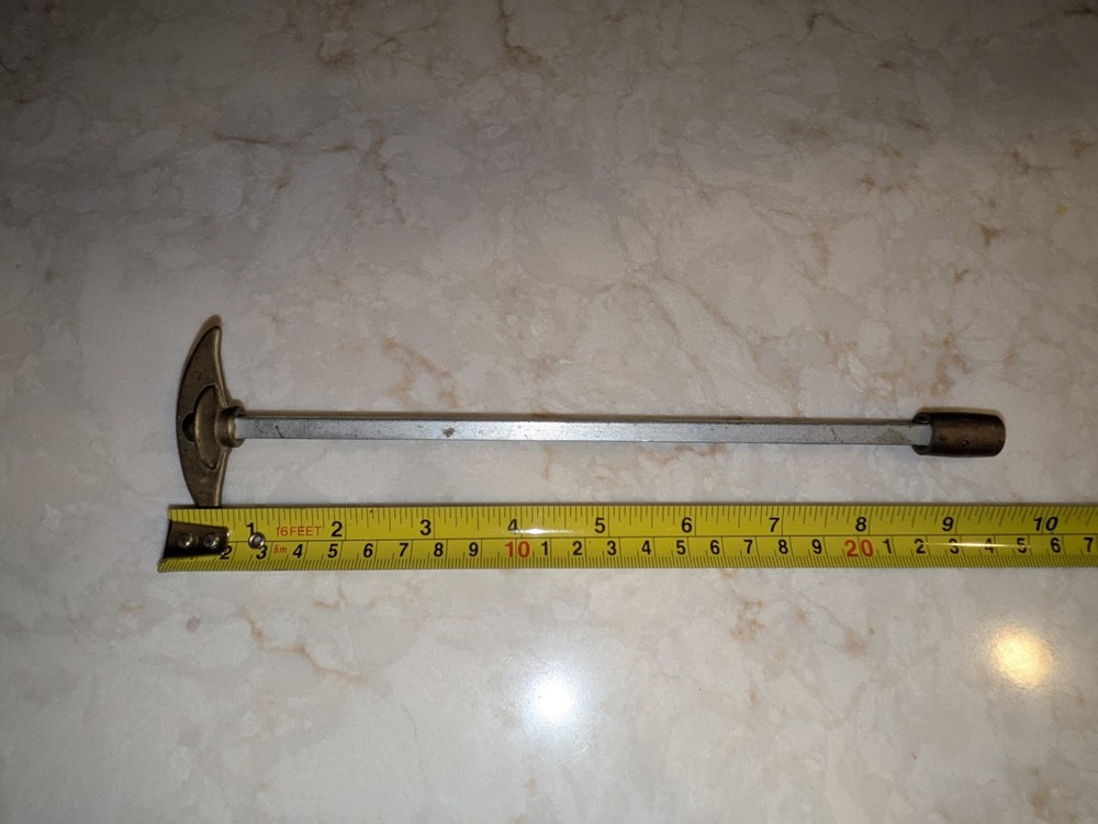 Log Lighter Lighter Key, 9.5" (Made in Taiwan)