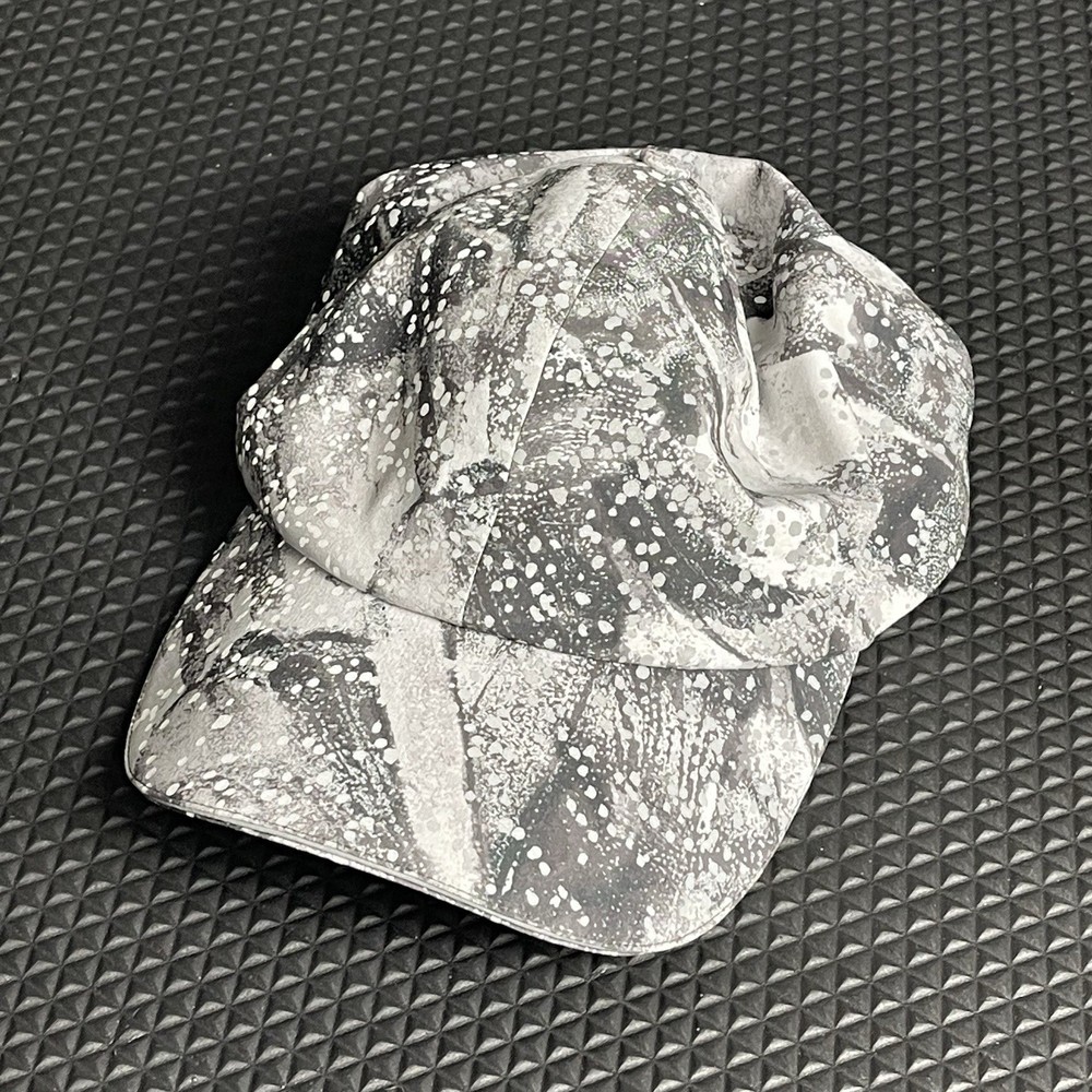 Lululemon Fast Free Run Hat Camo Rhino Grey Hook Loop Closure Reflective