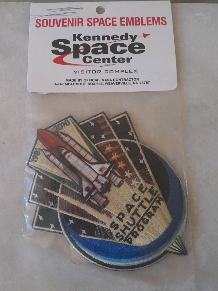KENNEDY SPACE CENTER 1981-2011 SPACE SHUTTLE PROGRAM Space SOUVENIR EMBLEM Patch