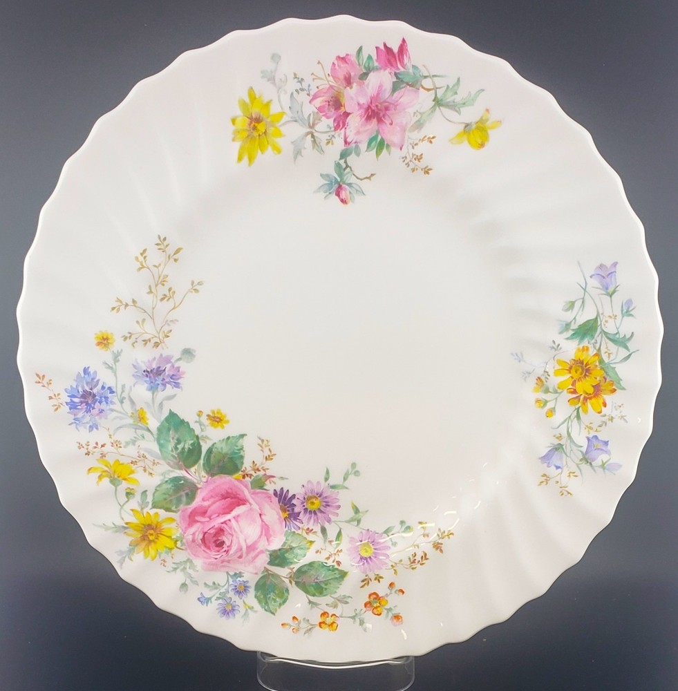 Royal Doulton Arcadia (Older) Place Setting (5 Piece)