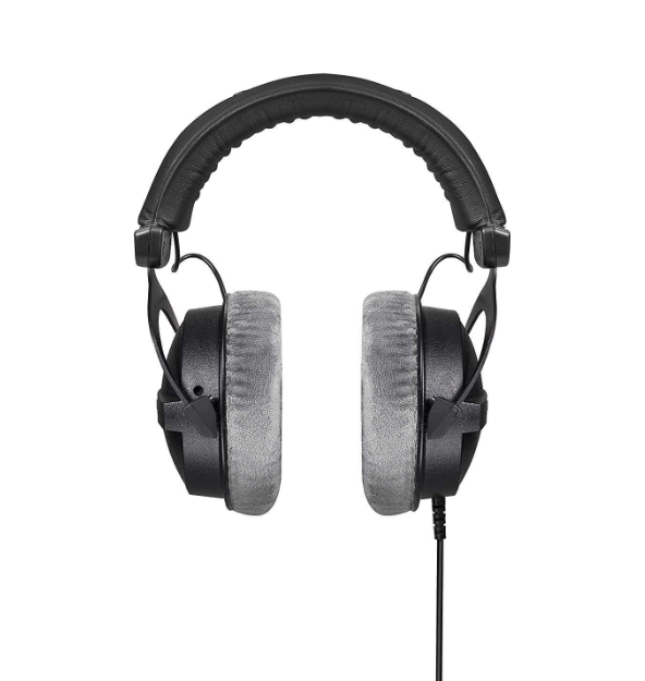 beyerdynamic DT 770 Pro 80-Ohm Headphone bundle with Black Replacement Ear Pads