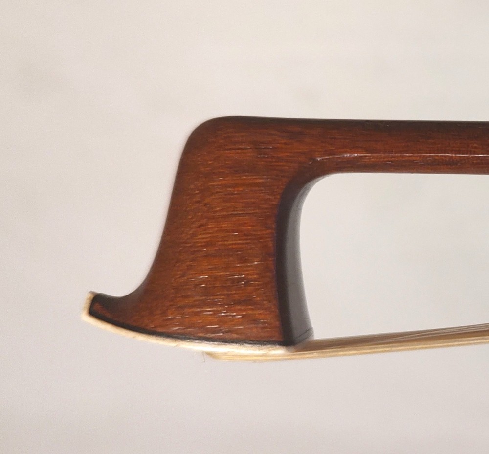 Robert M. Ernst Violin Bow, Round Pernambuco, Handmade, Germany