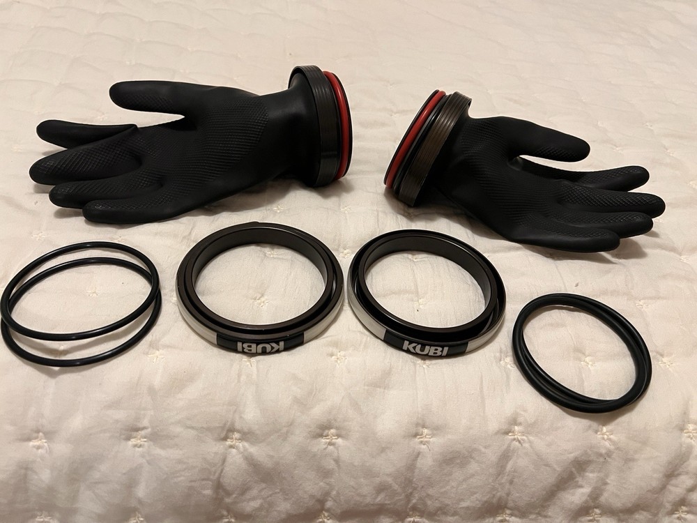 KUBI Dry Glove System, Size Small, 70mm rings