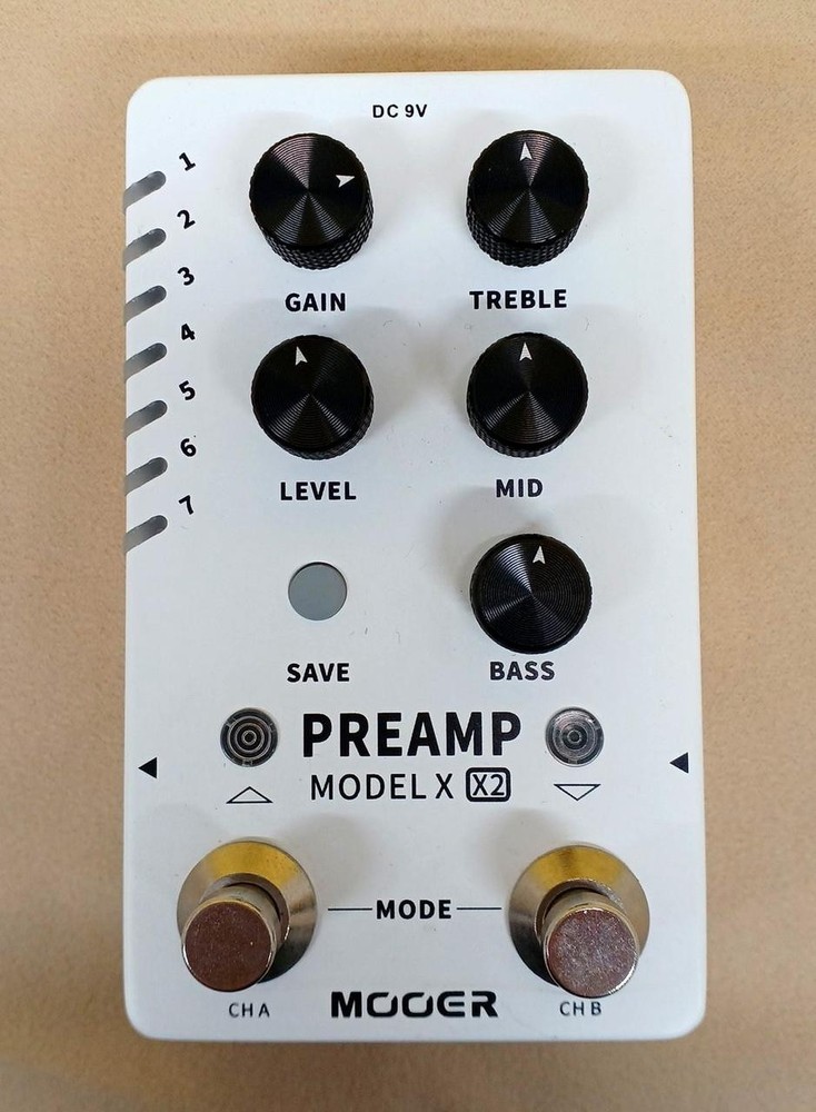 MOOER MODEL X2 effector
