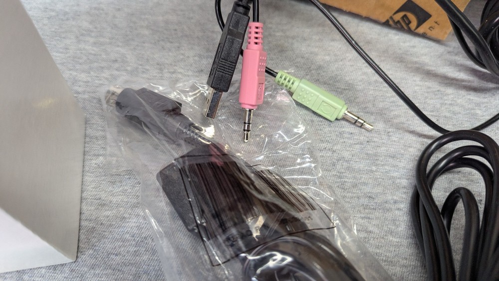 Compaq PC Comm Station P8814A Speaker Accessory Kit