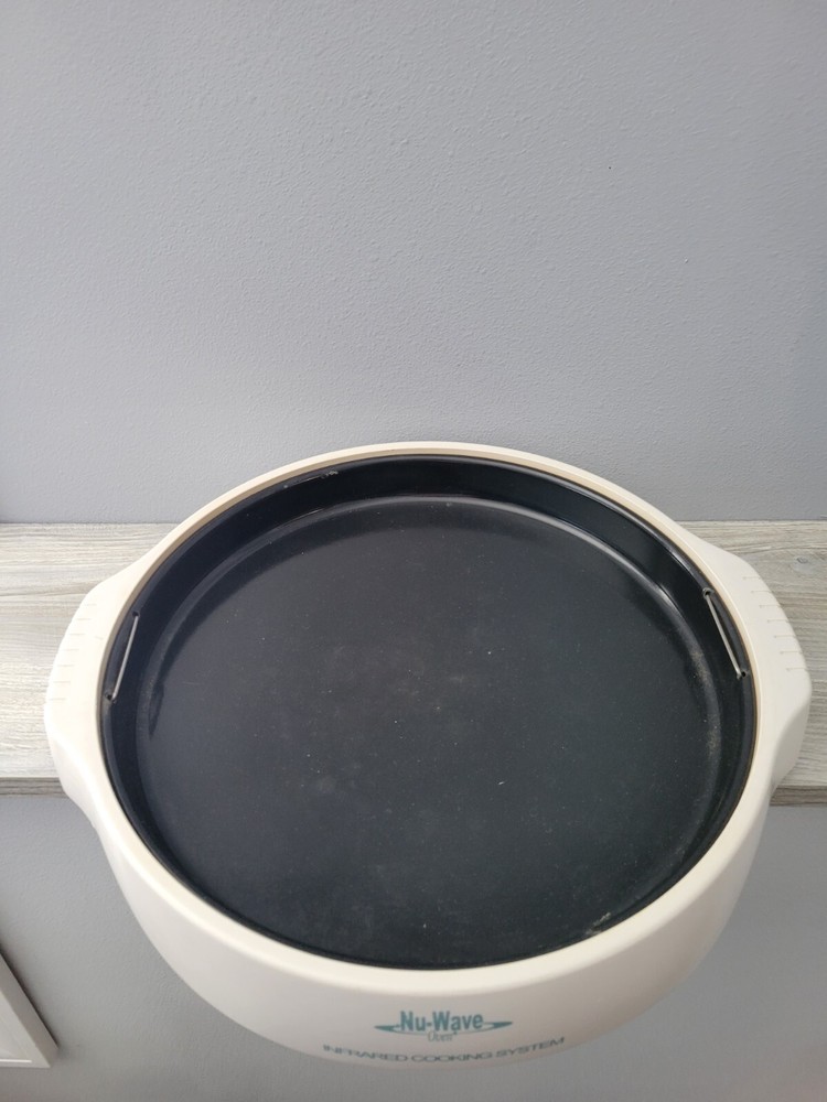 Nuwave Oven Replacement Plastic Base/metal Pan. Excellent Condition model 20302