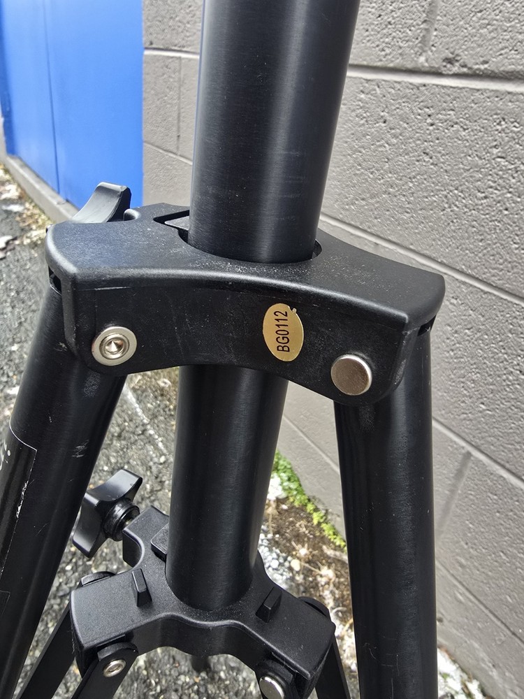 Impact LS-96HAB Light Stand 9.5FT Used
