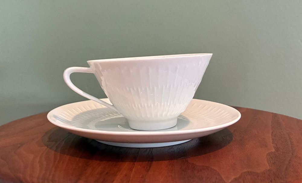 Hutschenreuther Apart Pattern - Flat Cup and Saucer ( 5 sets)