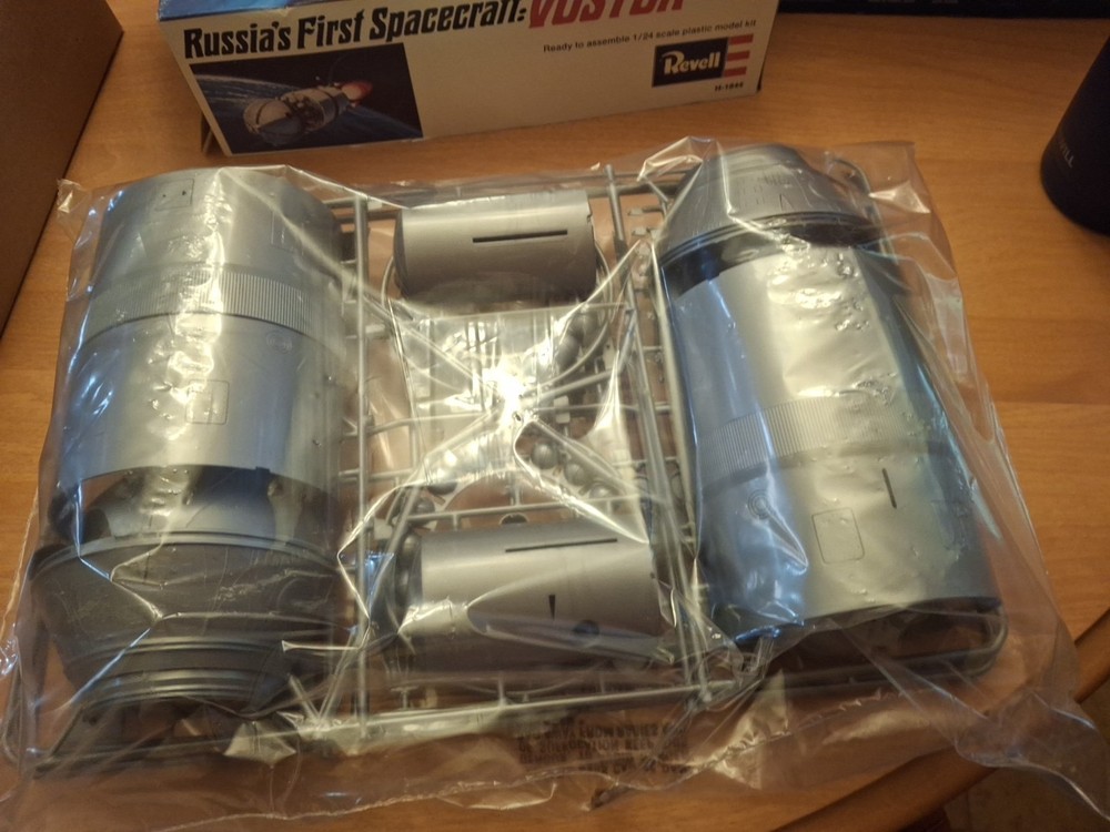 Russia First Space Ship by Revell