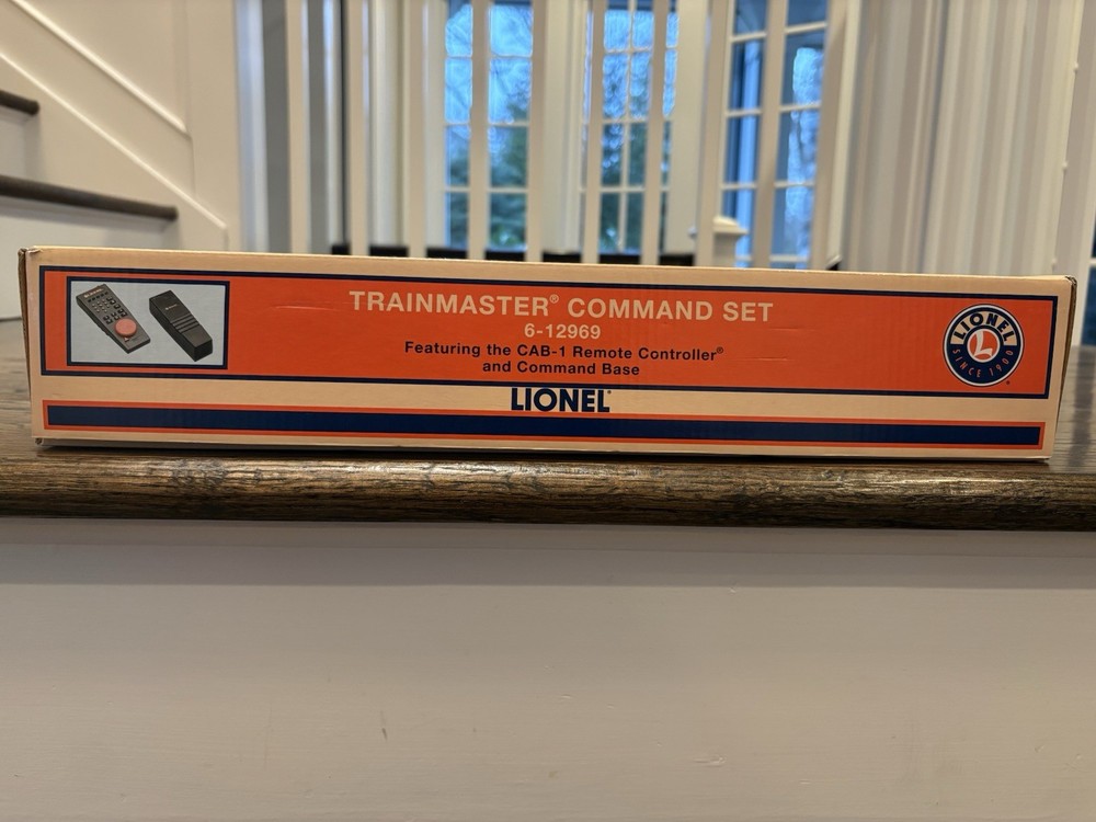 Lionel 6–12969 Trainmaster Command Set Cab-1 Remote & Base NIB Mint