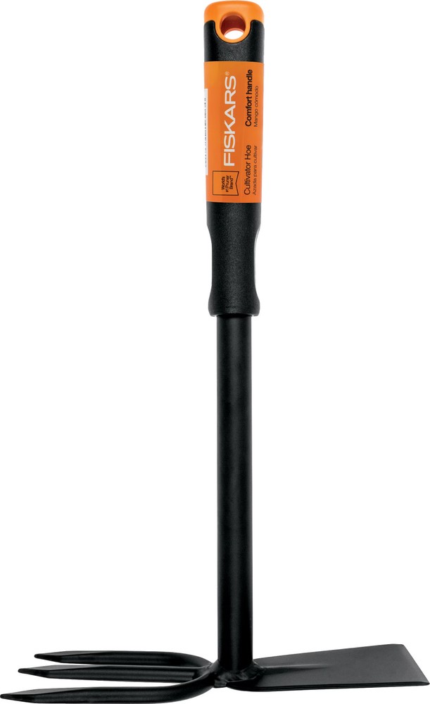 Fiskars Cultivator Hoe with Hanging Hole