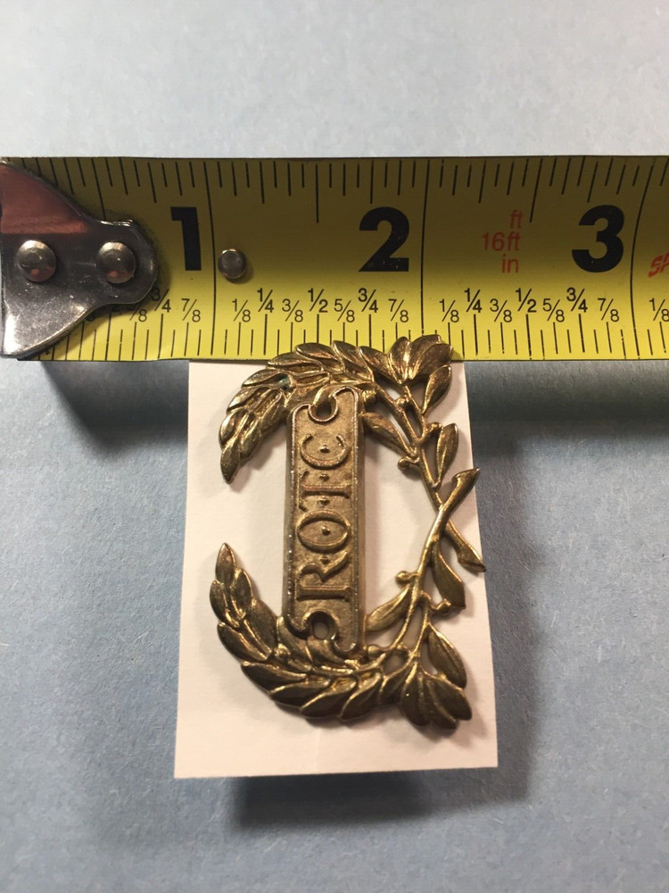 US Army ROTC Hat Badge clutch back