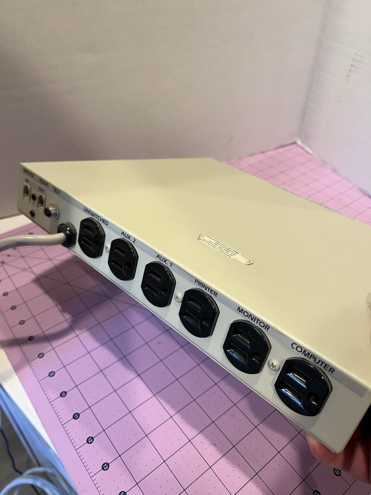 Vintage Tripp Lite CCI PLUS 6-12 Isobar Command Console Computer Power Supply