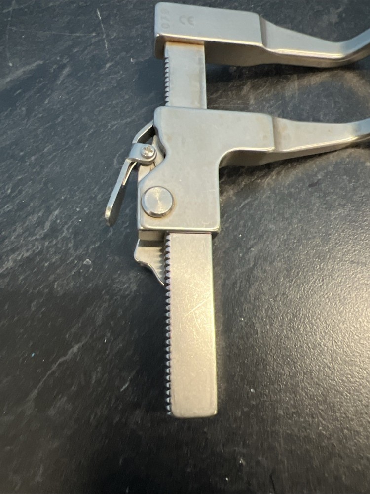 V. Mueller S-0086 Shadow-Line Distractor (LEFT)