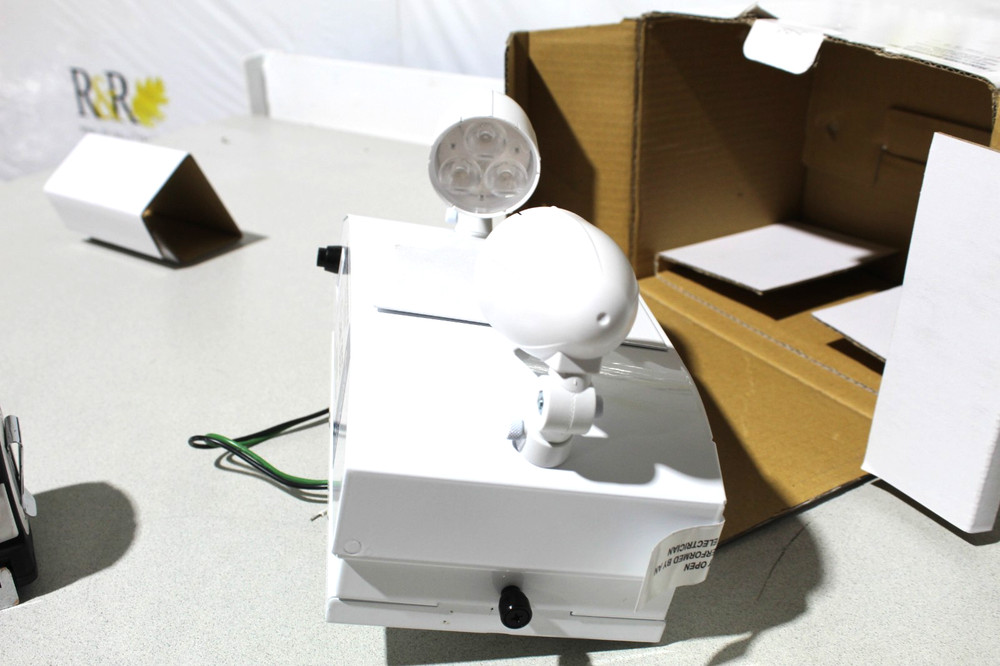 Exitronix Emergency lighting WM6-8-REN3M-2-W-G2-HB