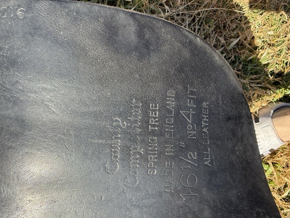 County Dressage Saddle - model Connection, wide tree