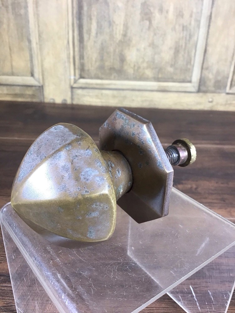 ANTIQUE BRASS OCTAGONAL FRONT DOOR KNOB / CENTRAL DOOR PULL.