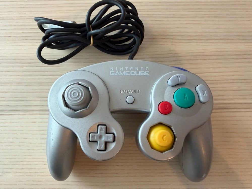 OEM Nintendo GameCube Controller Authentic Tested Tight Stick Clean Silver GC