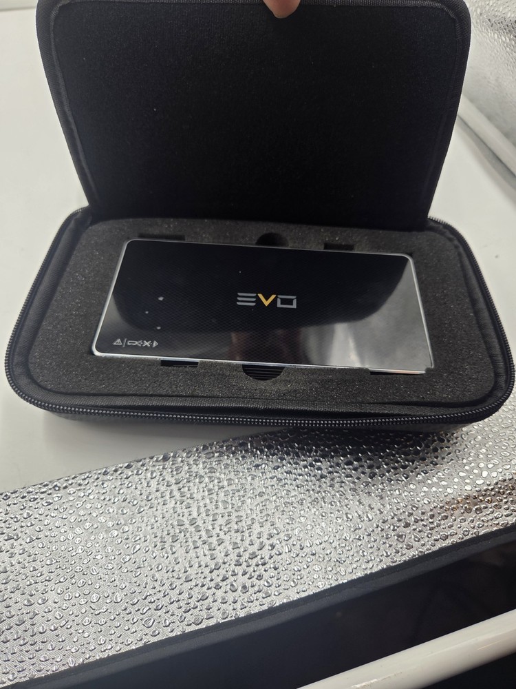 Evo SJ3000 Smart Mini Projector