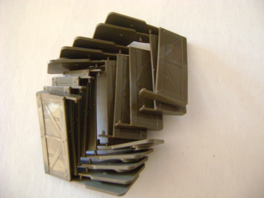Lionel 362-48 Tilting Gate (pkg. of ten)