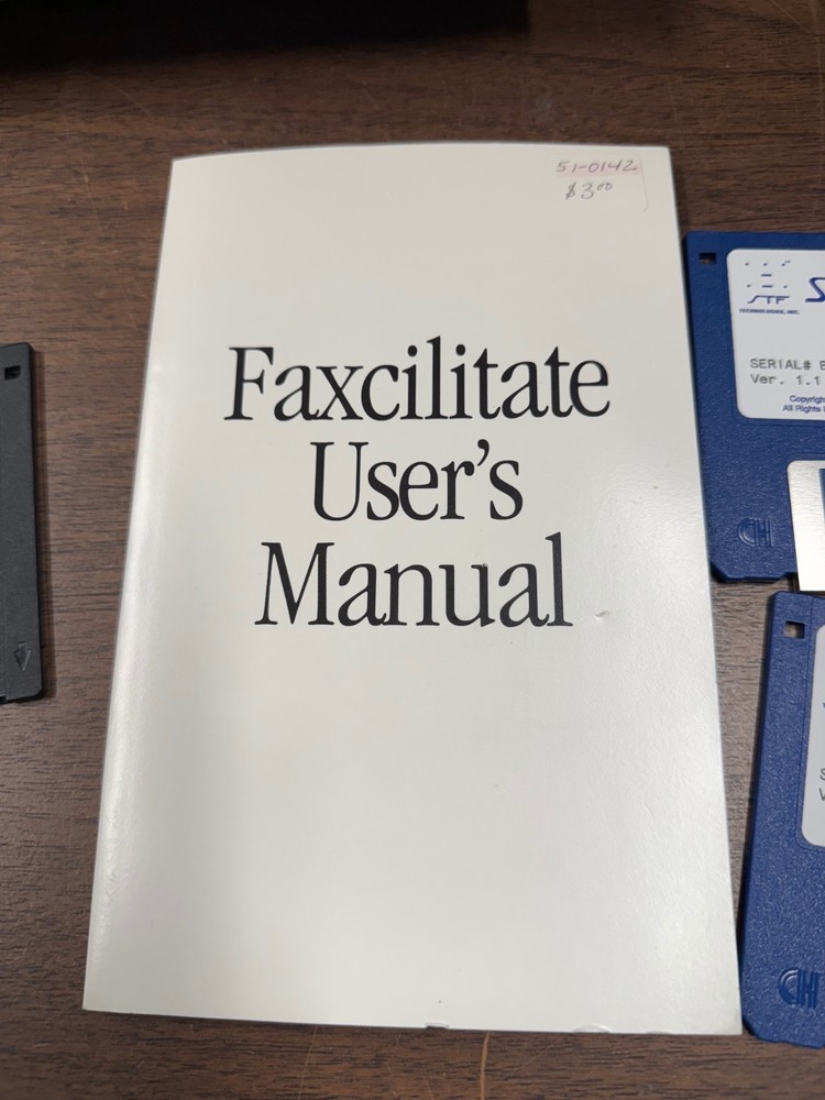 Vintage Macintosh software : MICROPHONE LT / FAXCILITATE 3-1/2 disks