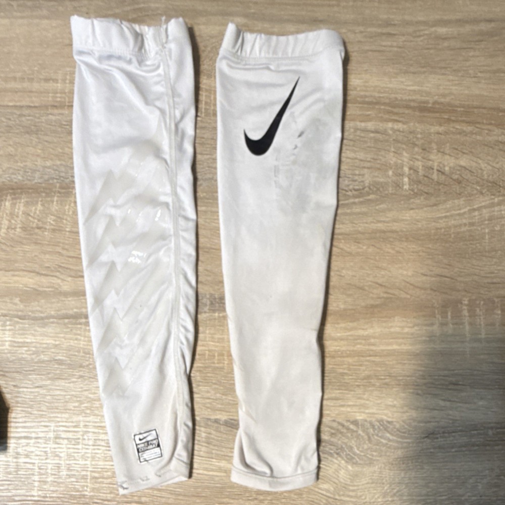 Nike Men's White Compression sleeve(arm)