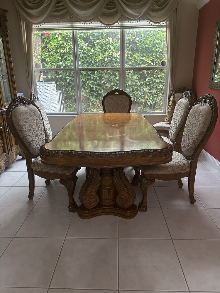 AICO by Michael Amini Torino 10PC dining room set