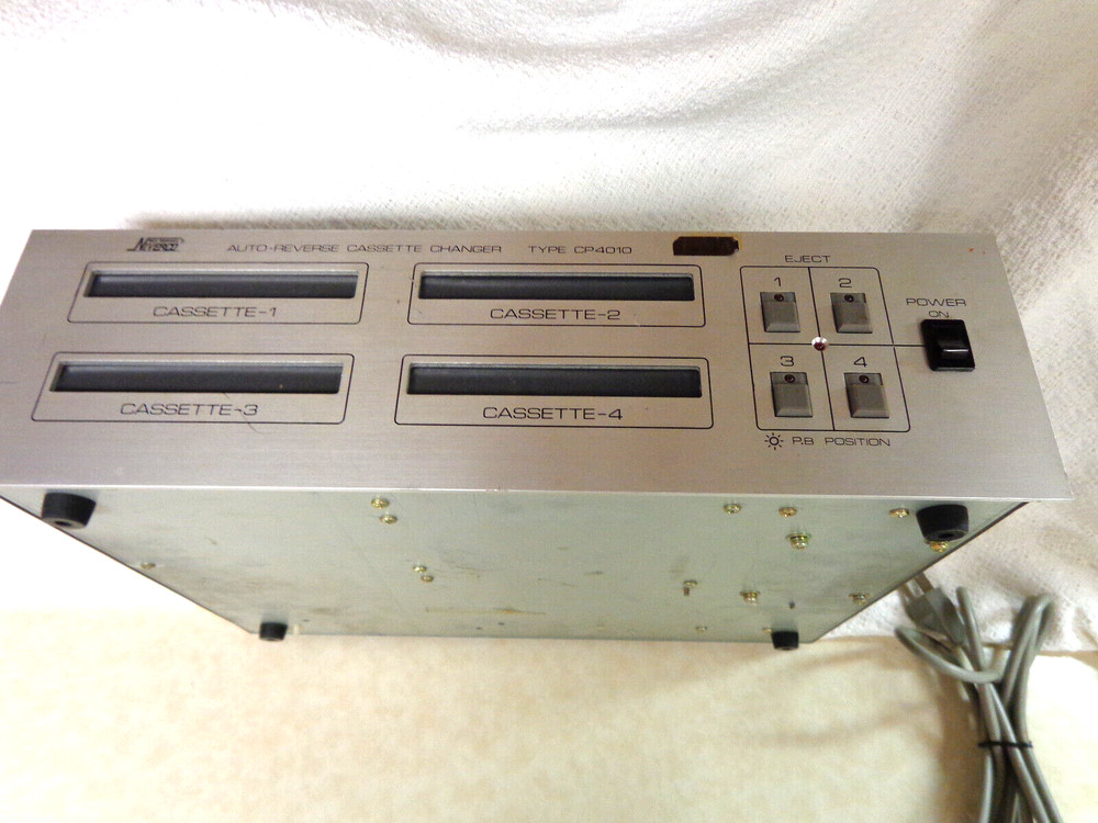 Auto-Reverse 4 Cassette Changer by Niverco Type Cp 4010
