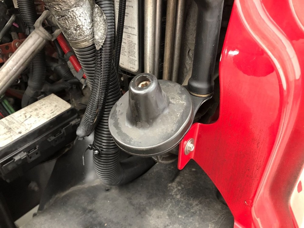 Freightliner CASCADIA Hood Rest - Used