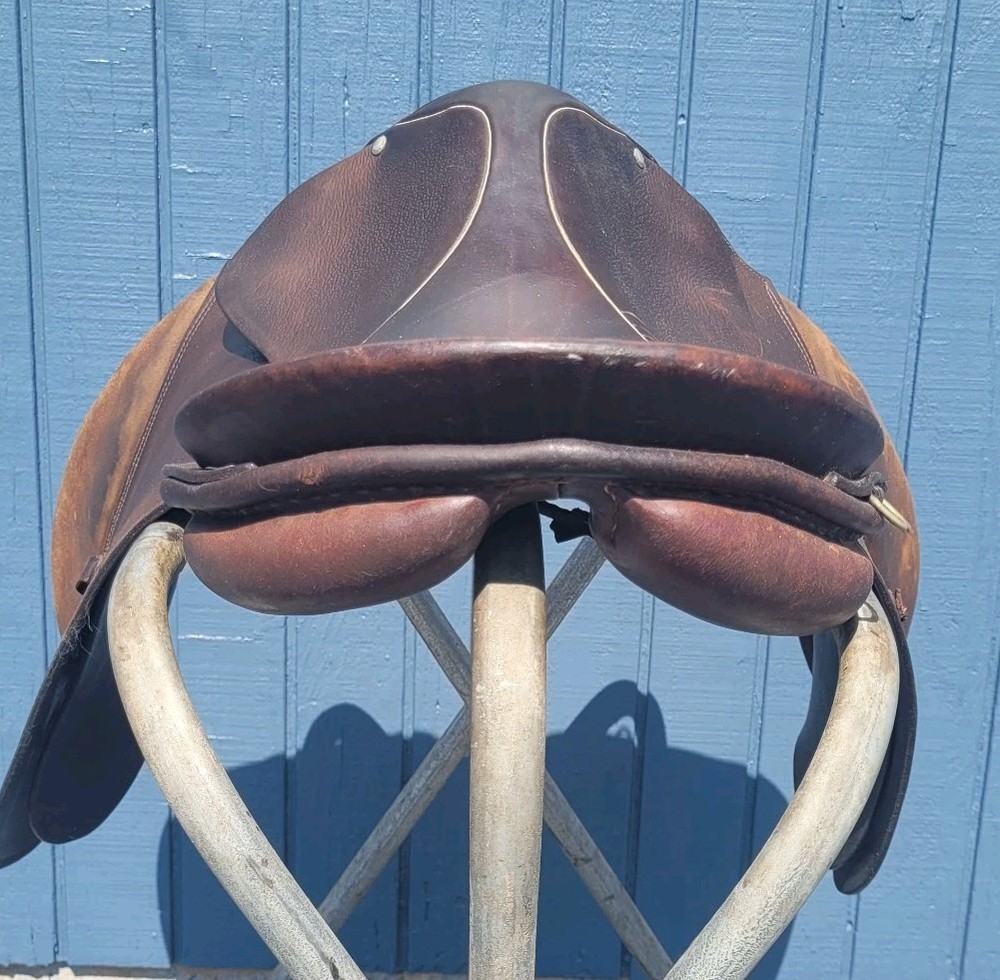 Stubben Dressage Saddle 17"