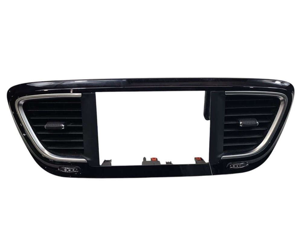 VOYAGER 2020 Dash Bezel 623511