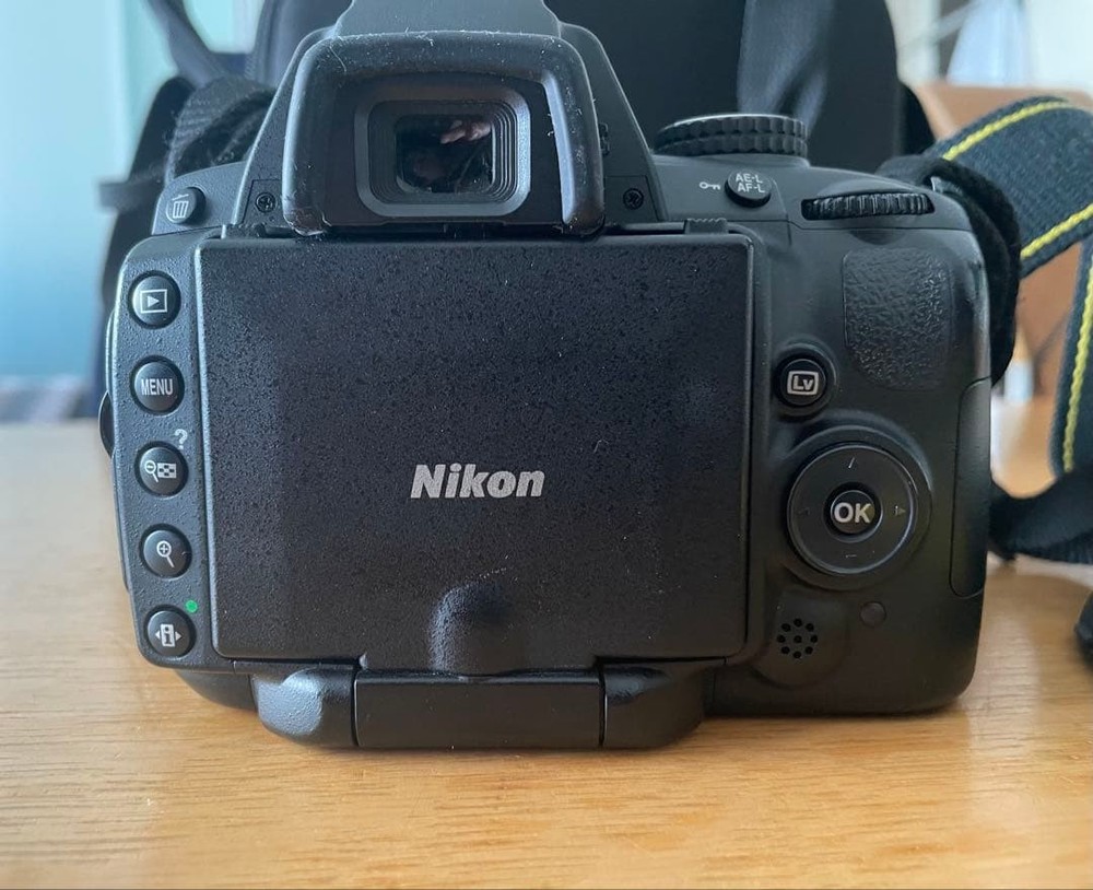 Nikon D5000 digital SLR camera double lens set