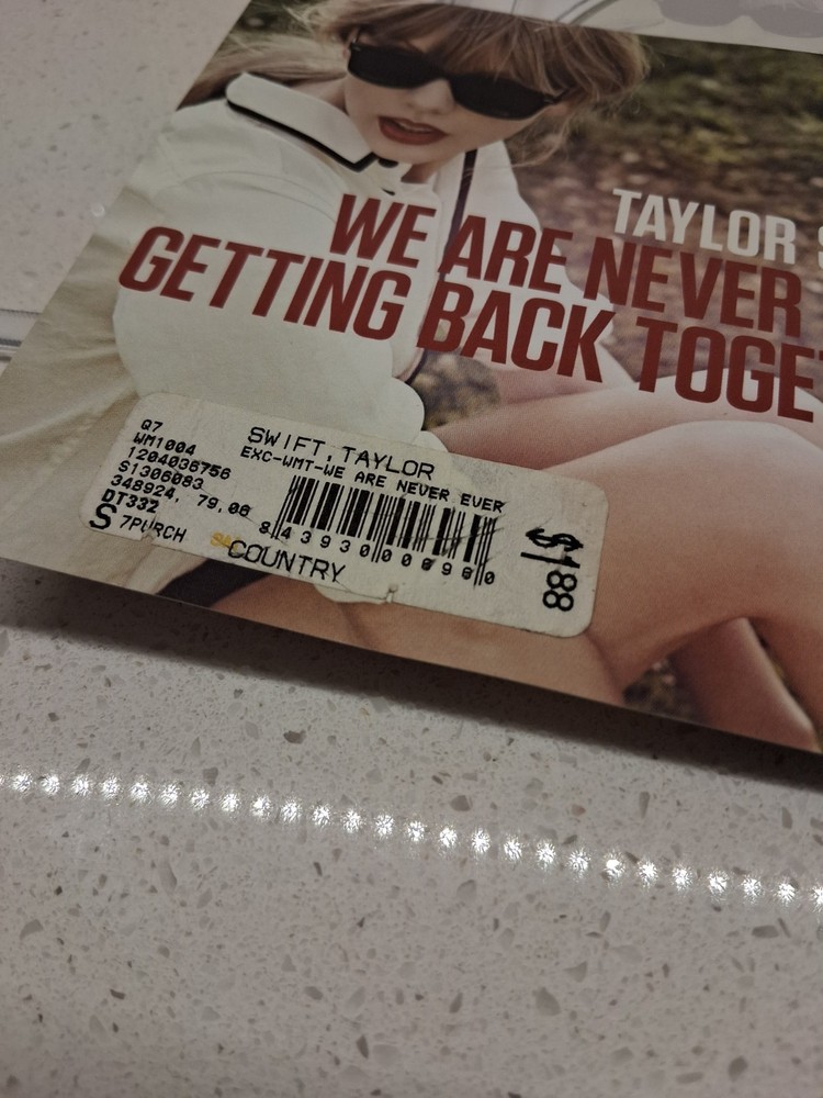 Taylor Swift – We Are Never Ever Getting Back Together WALMART SINGLE CD, Used