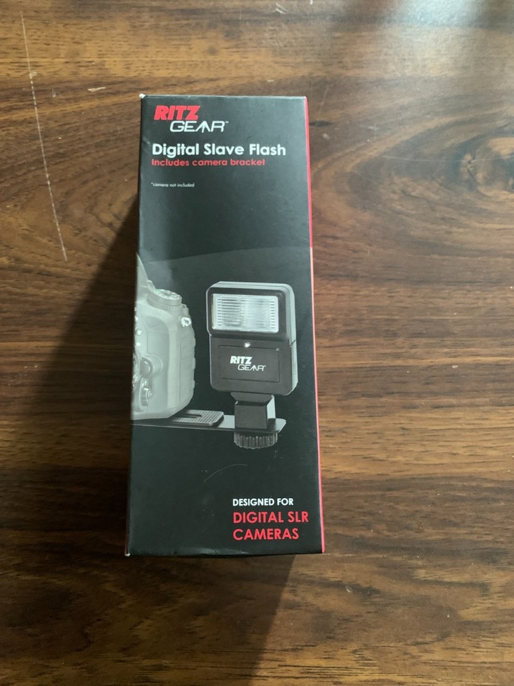 Ritz Gear Digital Slave Flash w/bracket; Tested and working; In original box
