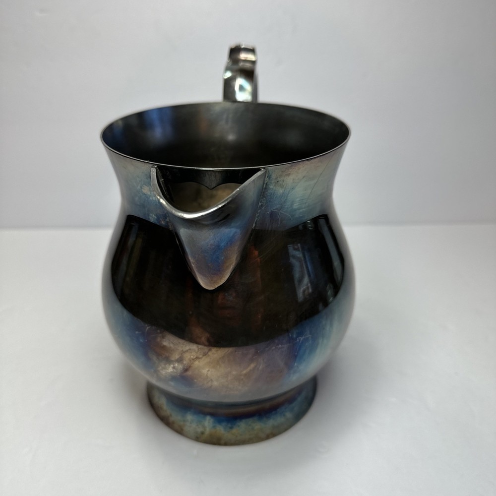 Vintage silver plated Pitcher Oneida silversmith. 6.5 Inches