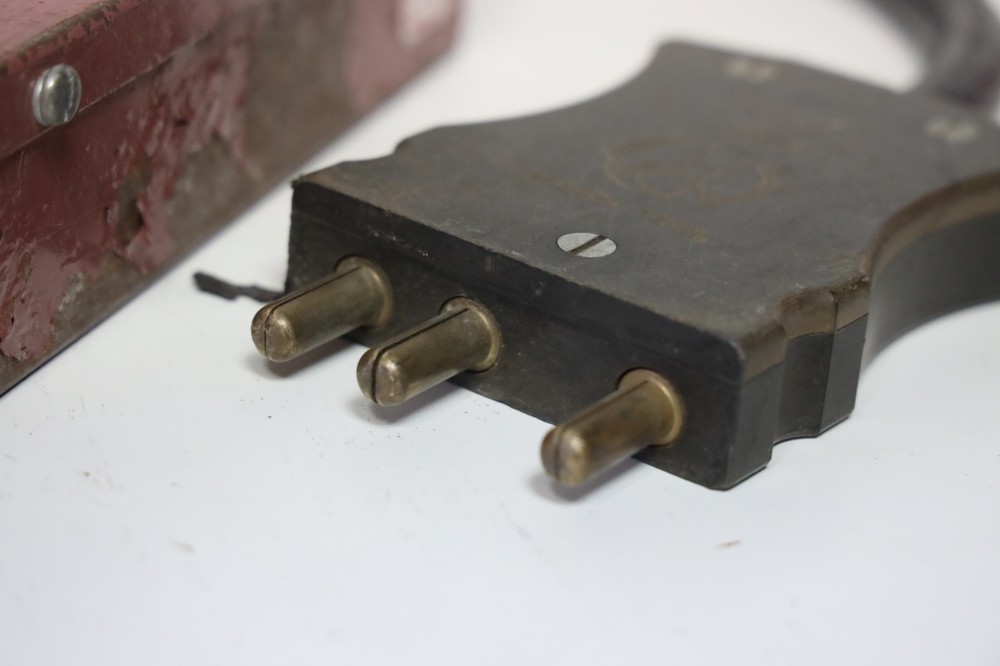 Mole-Richardson 4 Edison Plug Receptacle 60 Amp Bates