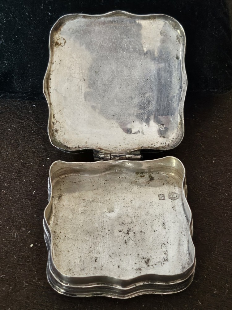 Beautiful Antique Solid 90 Silver Dutch Snuff Box Hallmarked 90 Minerva Head