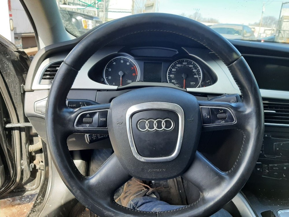A4 AUDI 2011 High Mounted Stop Light 922519