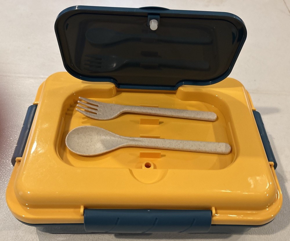 FAREEHA Bento Box with Spoon and Fork, Leak-Proof Lunch Container