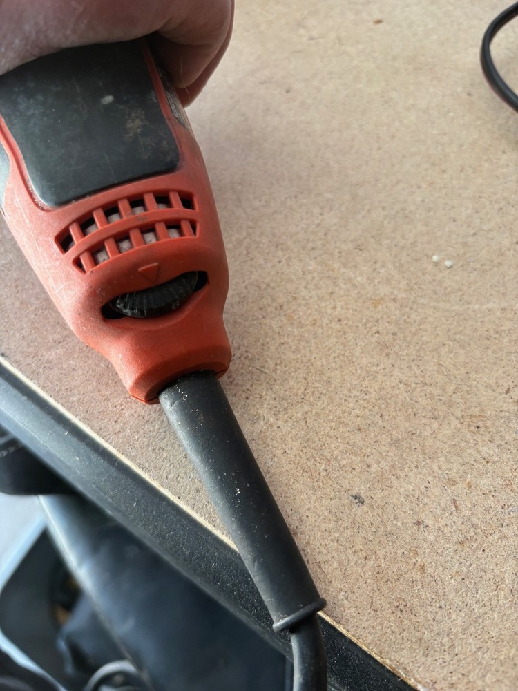 BLACK AND DECKER MULTI TOOL BD200MT CORDED USED