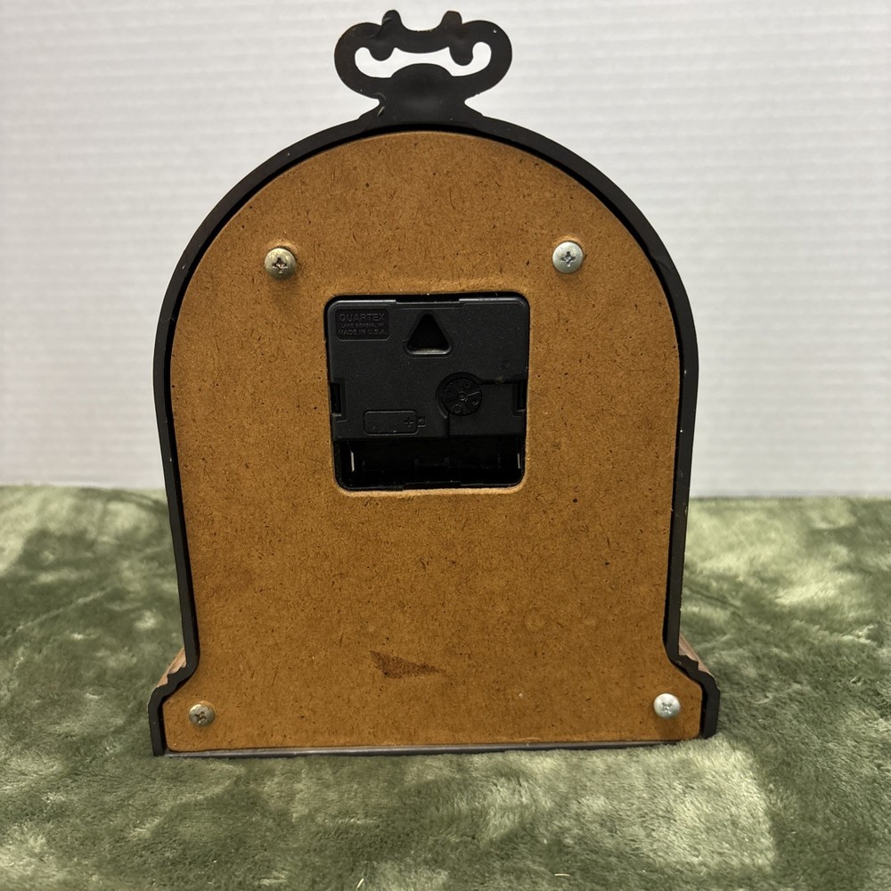 NEW HAVEN Quartz Clock