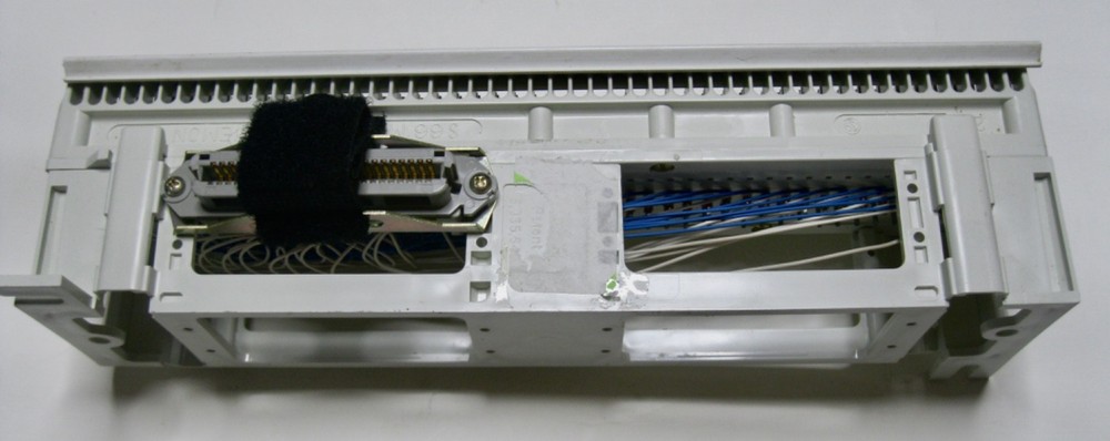 The Siemon Company S66M Connector Block, Mounting frame