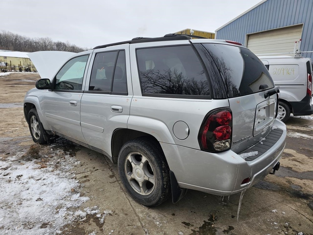 TRAILBLAZ 2009 Headrest 2413651